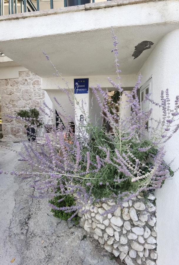 Manda * Gradac (Split-Dalmatia)